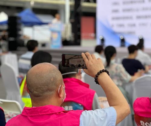 广州启动首届安心家政服务月 5万张“安心服务证”赋能家政行业规范发展